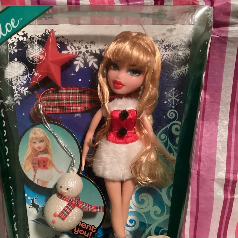 Bratz CLOE Holiday-Never Opened, new in box
